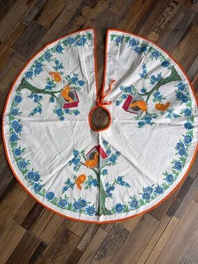 Vintage Bird & Blossom Round Tree Skirt with Orange Trim